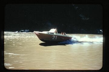 Jets on Lake Mead