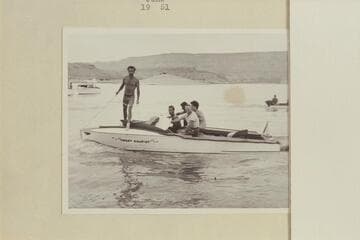 The "Sweet Chariot" at Pierces Ferry. Left to right: Daniels; Cooper; Seymour; Taylor; and Maradel Marston. Grand Canyon Motor Traverse