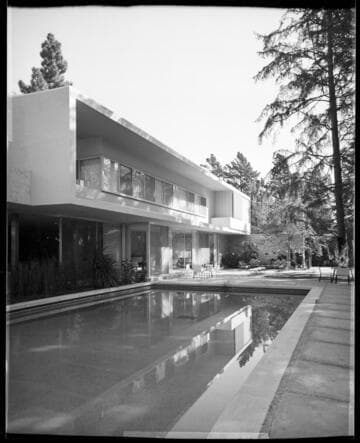 May, Tom, residence
