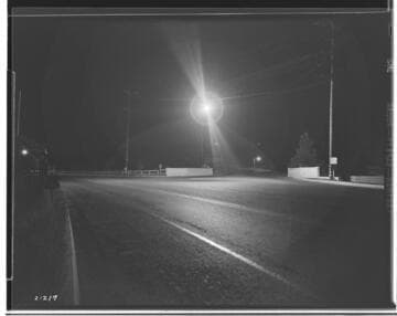 Sodium vapor light