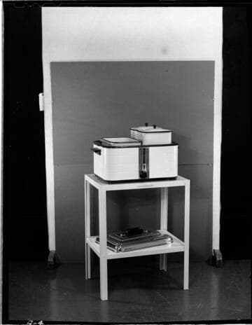 General Electric roaster and stand