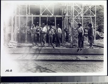 Hoover Dam Substation. Visitors at construction site